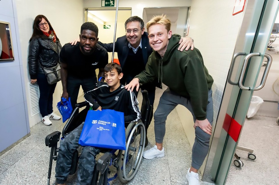 Samuel Umtiti, Frenkie de Jong and president Josep Maria Bartomeu joined in on the trip