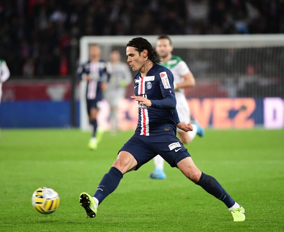  PSG striker Edinson Cavani is out of contract with the French outfit in June