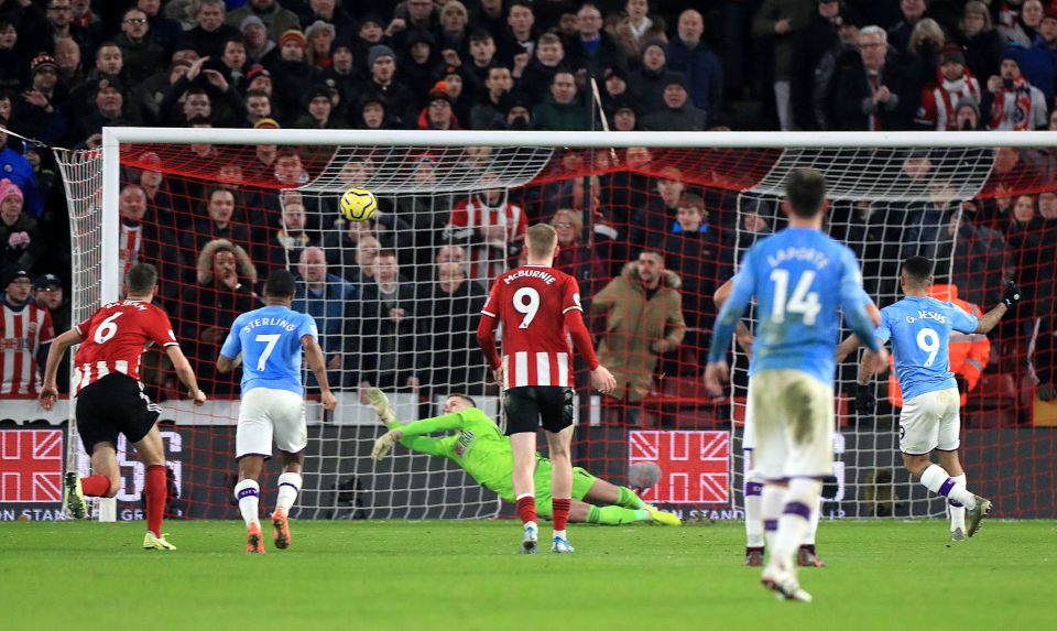  Dean Henderson saves Gabriel Jesus' first-half penalty