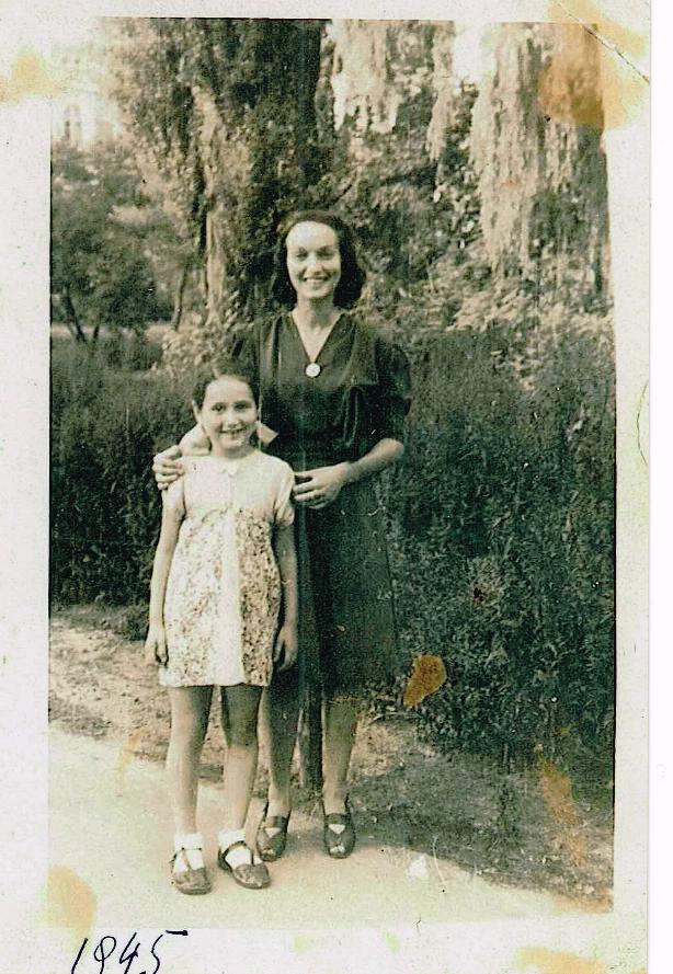  Eva, pictured with her mother Fela, in 1945 at the end of the war