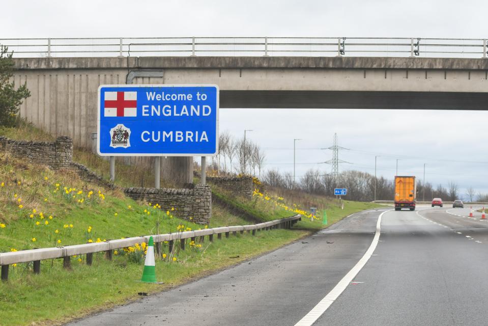  The M6 has been opened on both sides following the crash