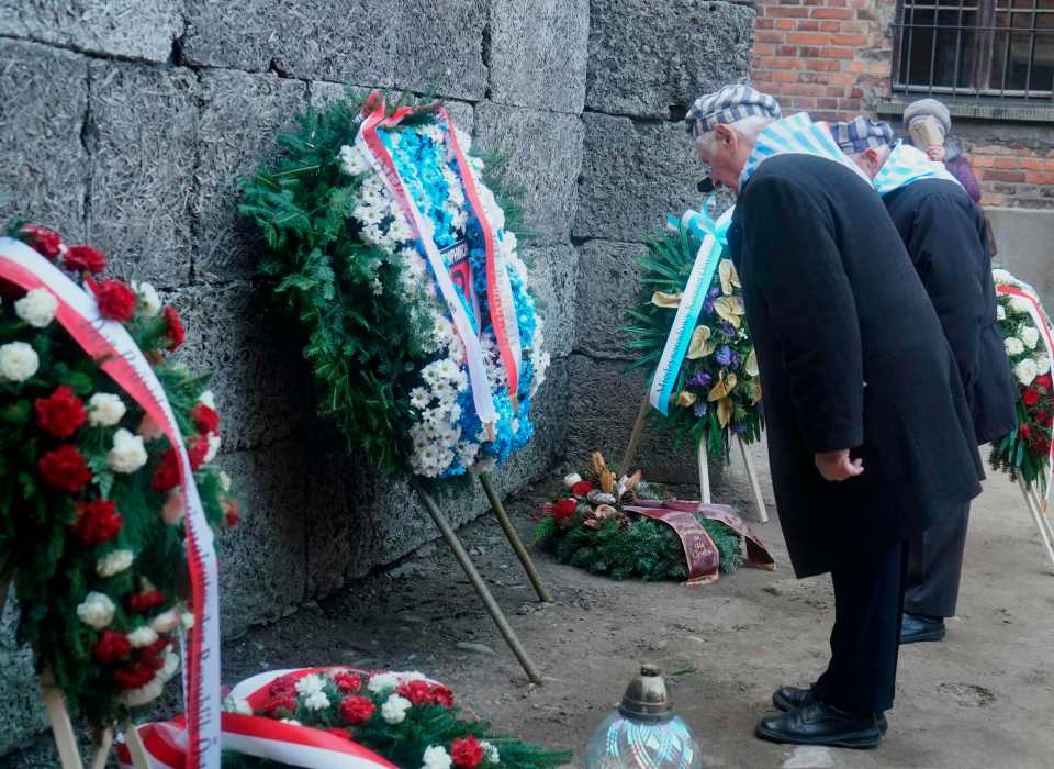  Hundreds visited the former Auschwitz concentration camp today to mark the 75th anniversary of its liberation