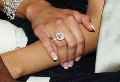  He reportedly gifted Vanessa this £3.1 million purple ring as an apology