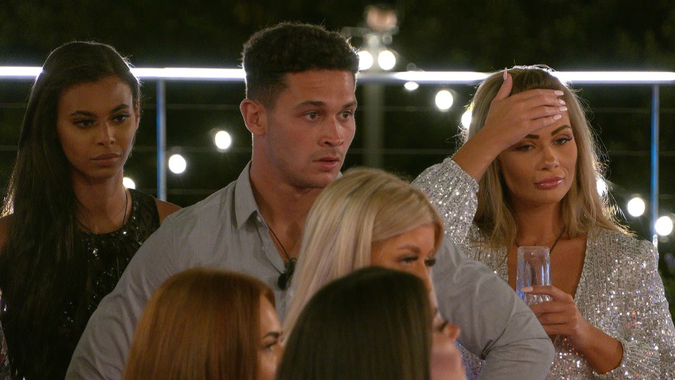  Love Island fans are convinced that Callum will dump Shaughna in Casa Amor twist