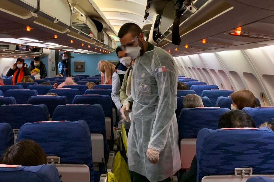 CHINA-FRANCE-HEALTH-VIRUS-TRANSPORT-AVIATION-REPATRIATION