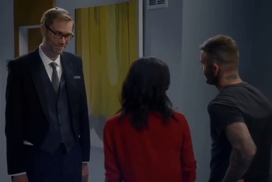 The pair are shown talking to a butler played by Stephen Merchant