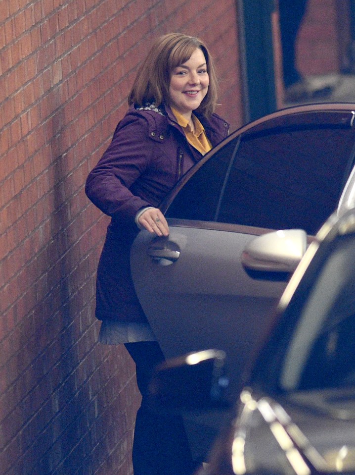  Sheridan Smith pictured filming at Manchester Crown Court