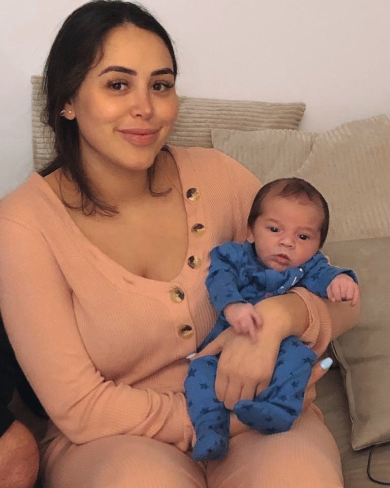  Marnie Simpson has revealed she struggled to hold baby Rox