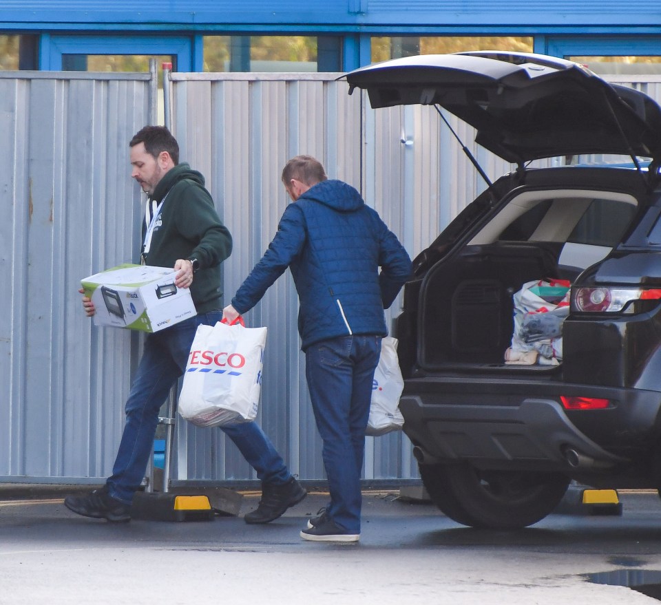  Groceries arriving at the blocking housing the quarantined Brits