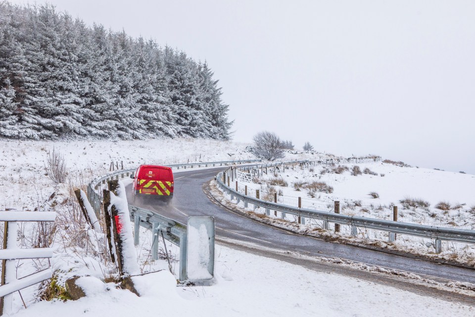  Snow covers the ground in Hillend, Fife, today after wintry weather hit