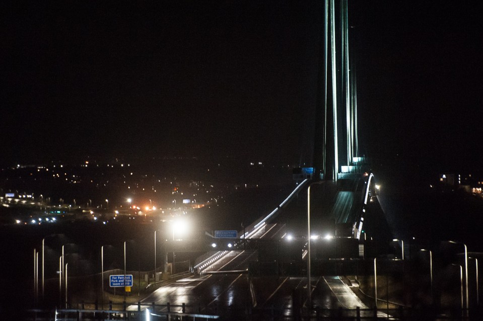  Queensferry Crossing was closed after vehicles were hit by ice