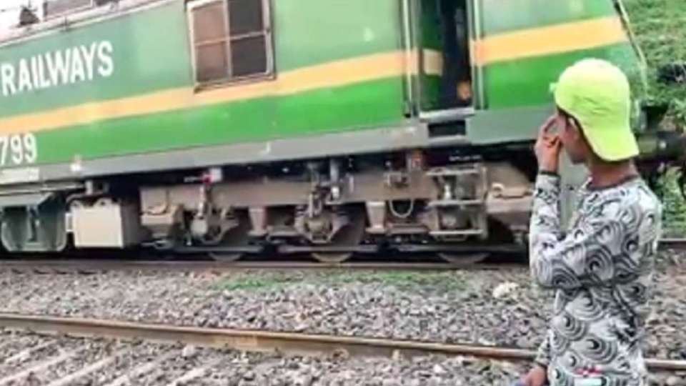  Nur Ansari died while filming a TikTok video on train tracks