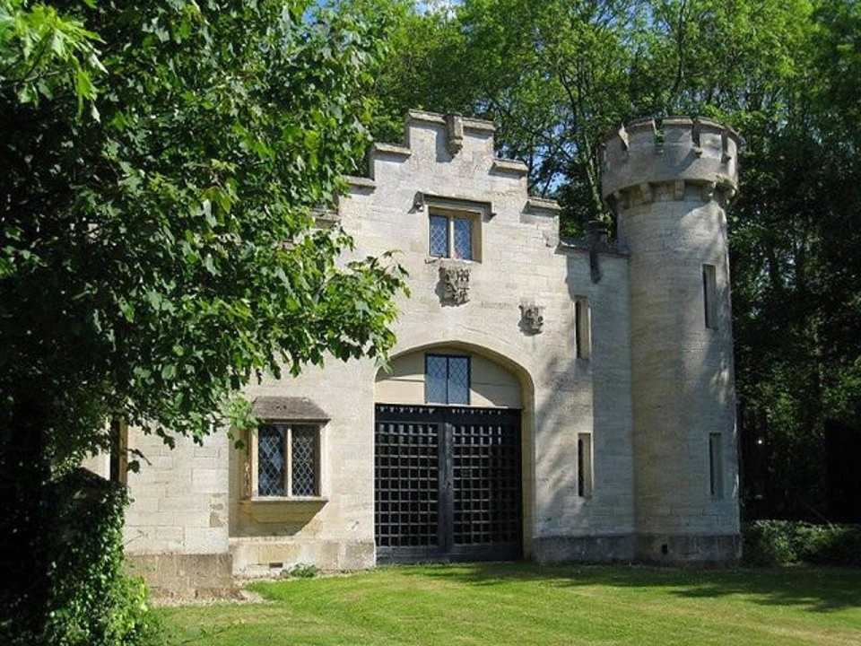  You can stay in a castle in England for just £13 a night