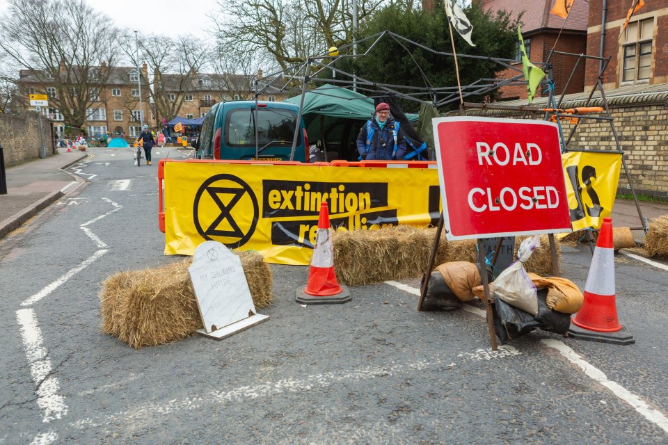  Eco-warriors Extinction Rebellion block Trumpington Road, Cambridge, in week long climate protest