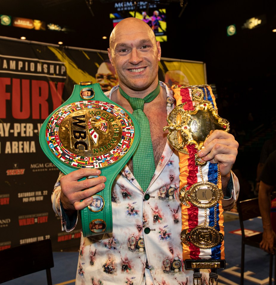  Tyson Fury claimed the WBC Heavyweight and Ring Magazine Titles by defeating the Bronze Bomber