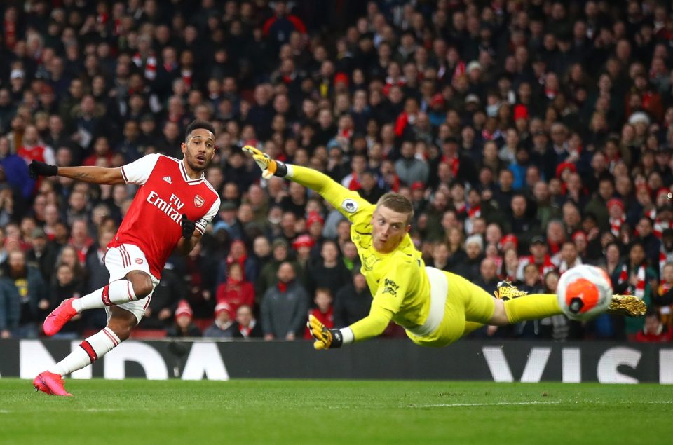  Pierre-Emerick Aubameyang slotted home his 16th Premier League goal of the season in the first half