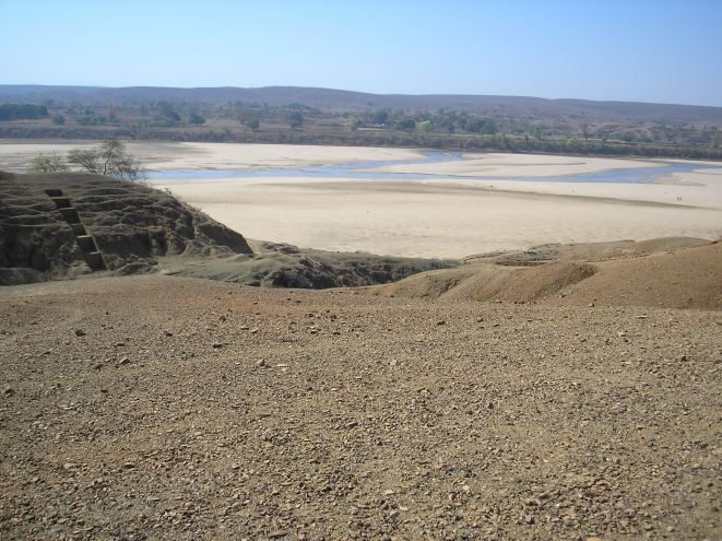  The Dhaba archaological site, overlooking the Middle Son Valley in India