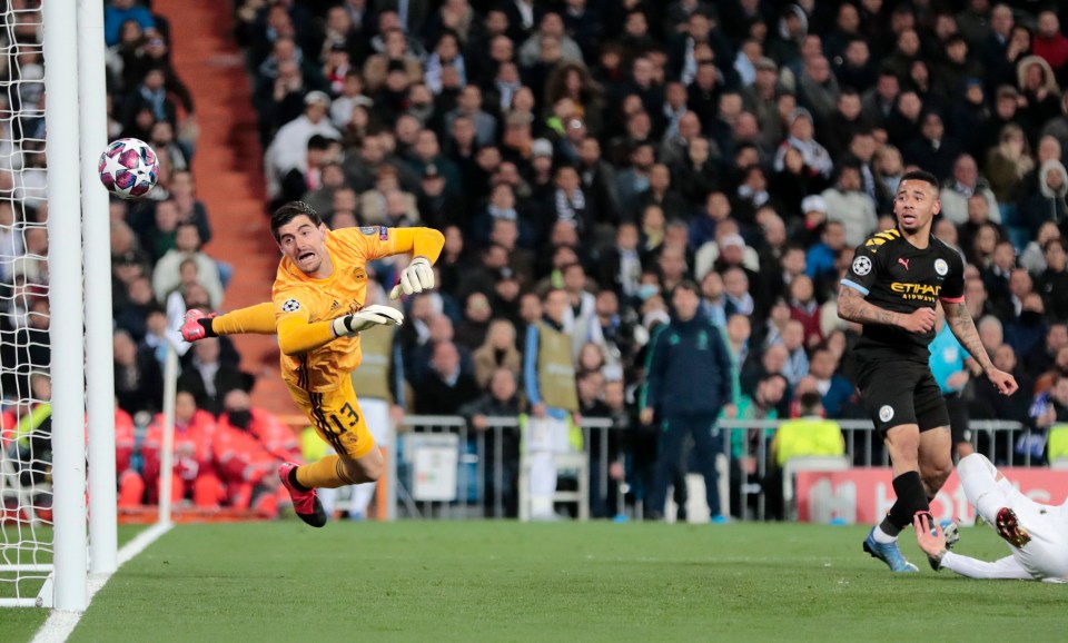  Gabriel Jesus loops a header over Courtois