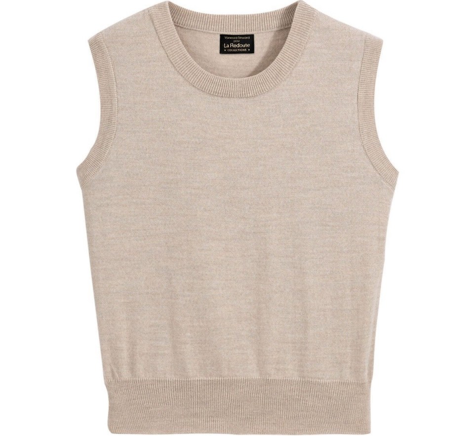 This cosy tank top can be paired with practically any plain shirt you have