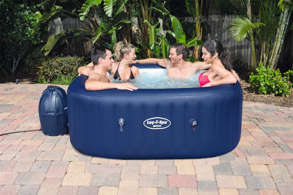  The Bestway Lay-Z Spa Hawaii is new to B&M and costs £400