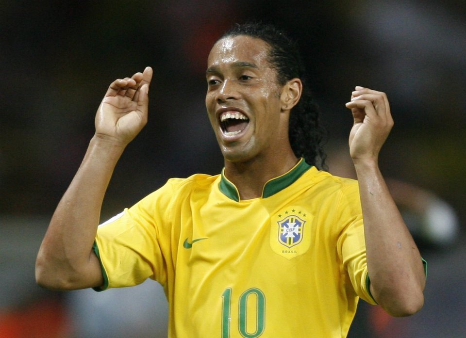  Ronaldinho was the most famous player in the world after winning the 2002 World Cup with Brazil