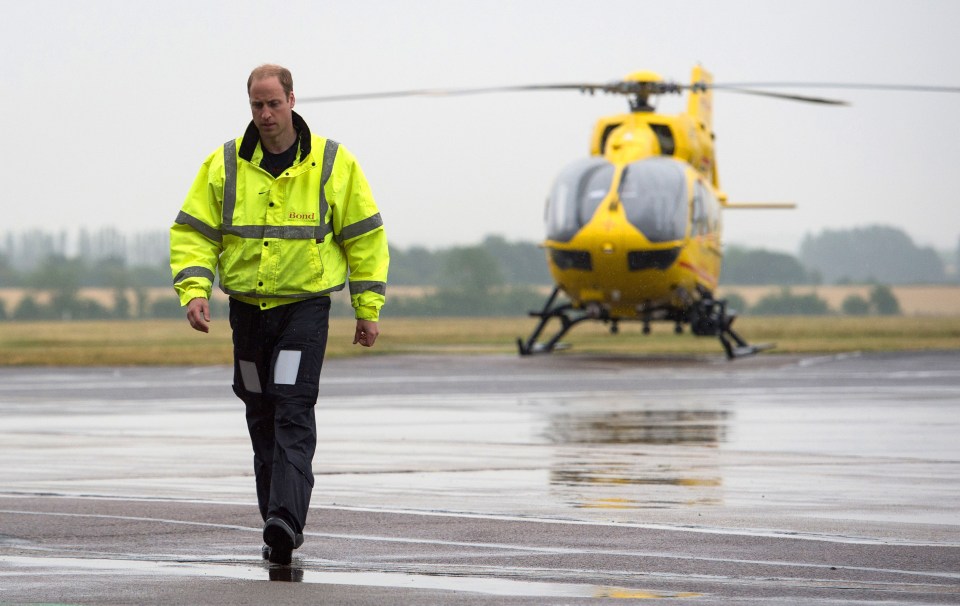 Prince William wants to return to his air ambulance duties to serve the country during the coronavirus crisis