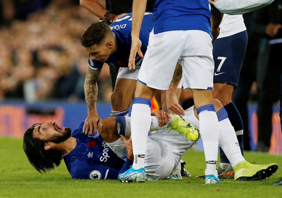  Andre Gomes suffered a horror ankle injury against Tottenham earlier this season