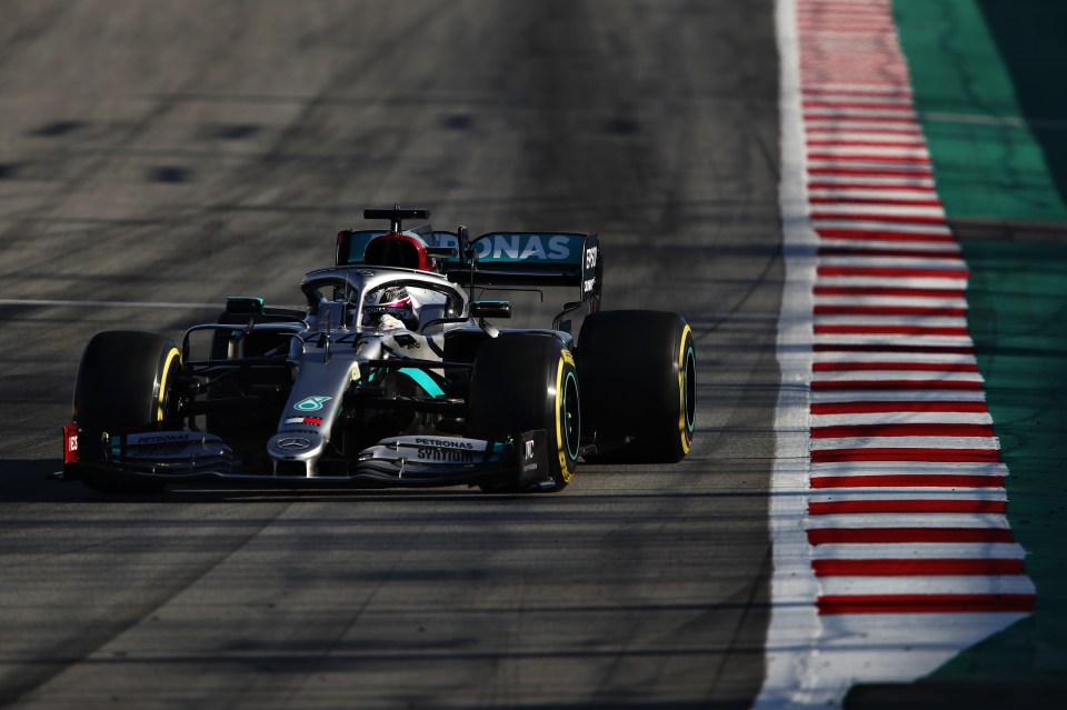  Lewis Hamilton will be looking to defend his world title this year