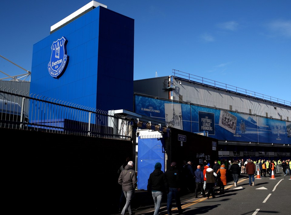 Everton chief finance officer Sasha Ryazantsev revealed the Goodison outfit expect the Prem to follow the likes of Serie A in order to help stop the spreading of the deadly bug