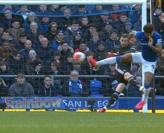  De Gea kicked a clearance straight into Calvert-Lewin's outstretched leg