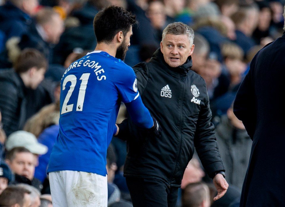  Ole Gunnar Solskjaer went and congratulated Andre Gomes for his stunning return from serious injury