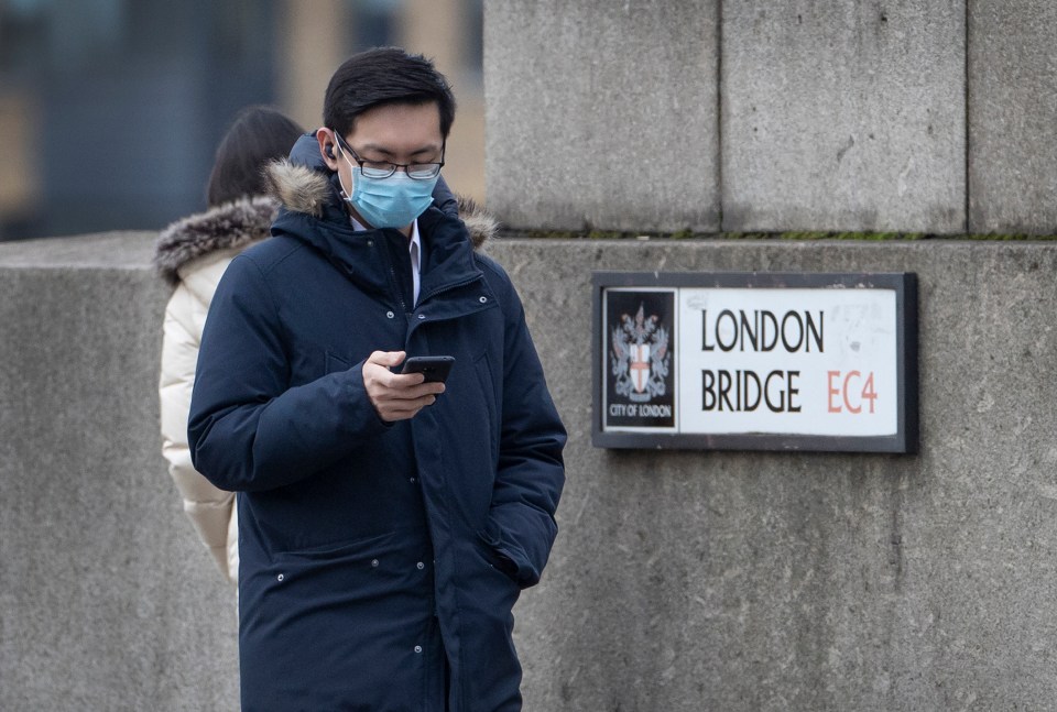  Experts have warned face masks do not work