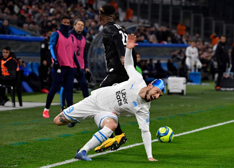  Dario Benedetto also drew looks for wearing a swimming cap during the game