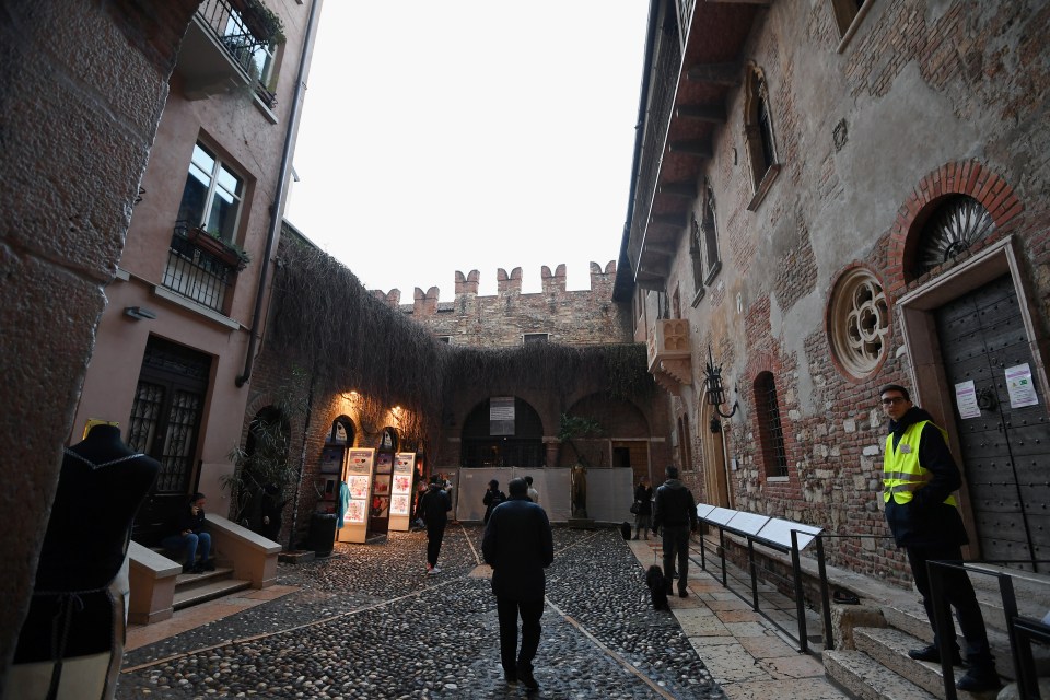  The famous Juliet balcony in Verona is normally swamped with tourists