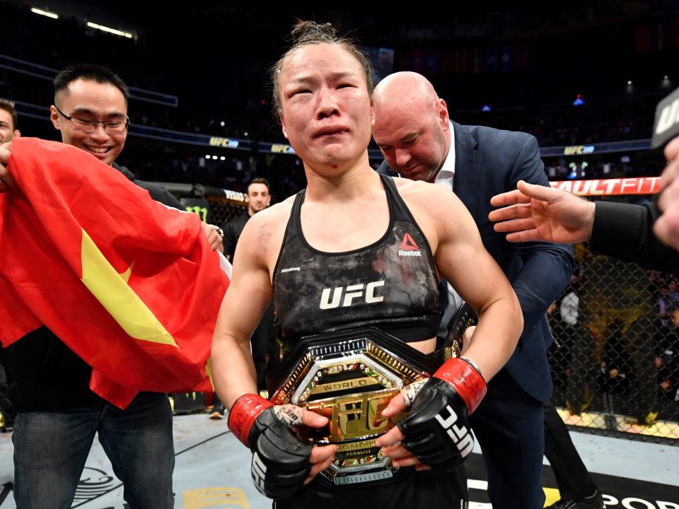  Zhang Weili retained her strawweight title via split decision