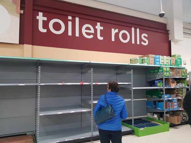 Empty toilet roll shelve