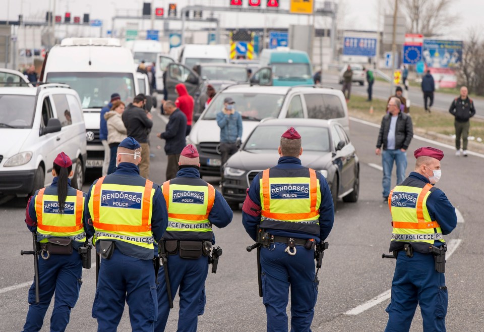  Austrian border checkpoint in Hegyeshalom, northwestern Hungary