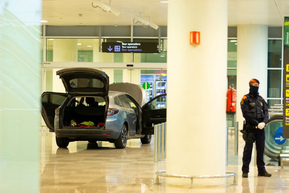  The airport was deserted due to the lockdown in Spain