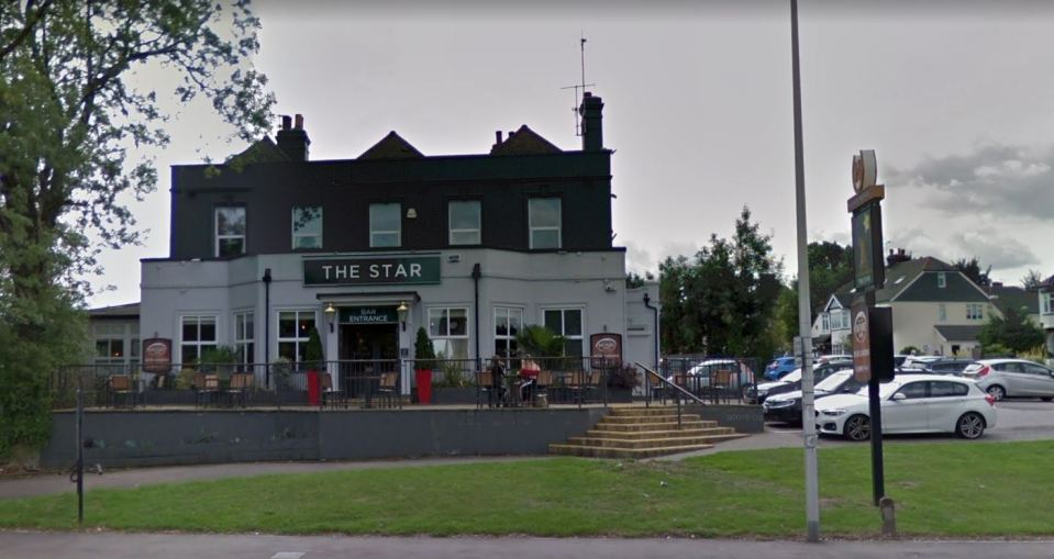  Raggett was eating in The Star in Gillingham, Kent, on Friday night