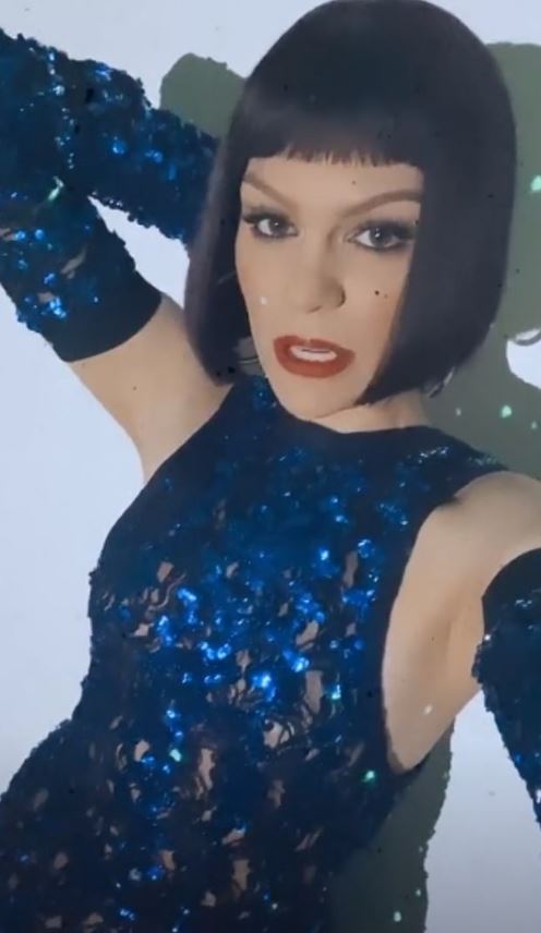  Jessie J went for a 1920s look with her sparkly dress