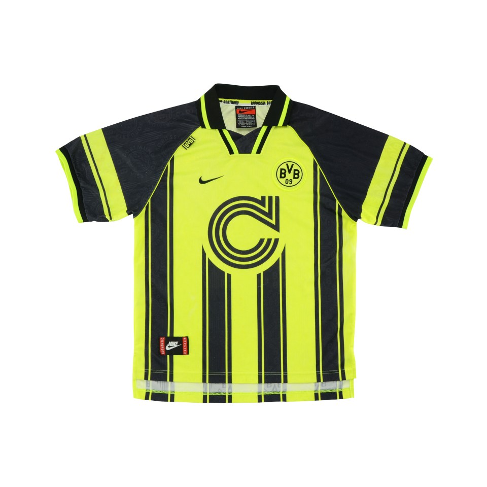  Dortmund's luminous yellow kit will be easy to spot from a distance