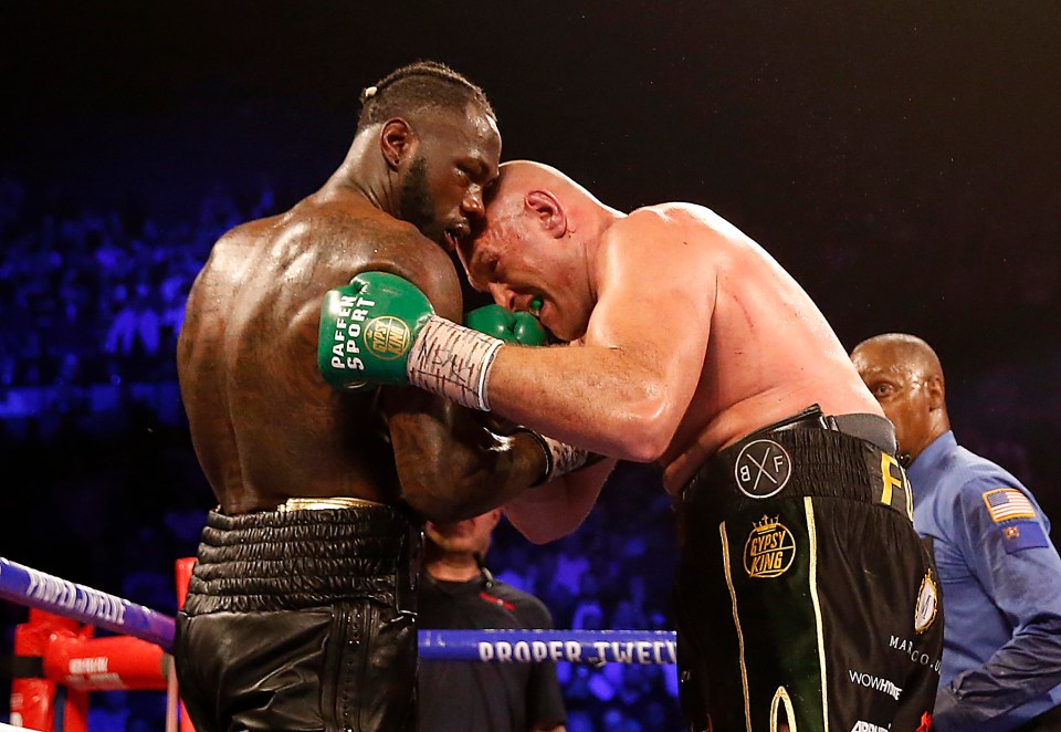  A triology of fights between Wilder and Fury has been arranged for October 3