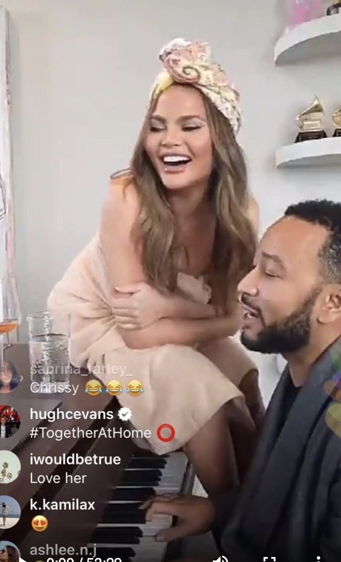 Chrissy Teigen and John Legend sing Stevie Wonder