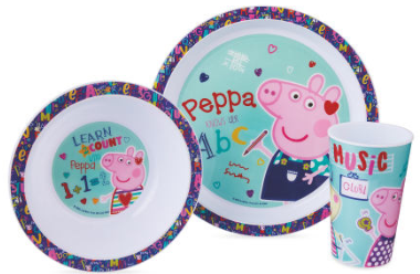  Oink oink - this Peppa Pig set is ideal for little ones who are learning to eat