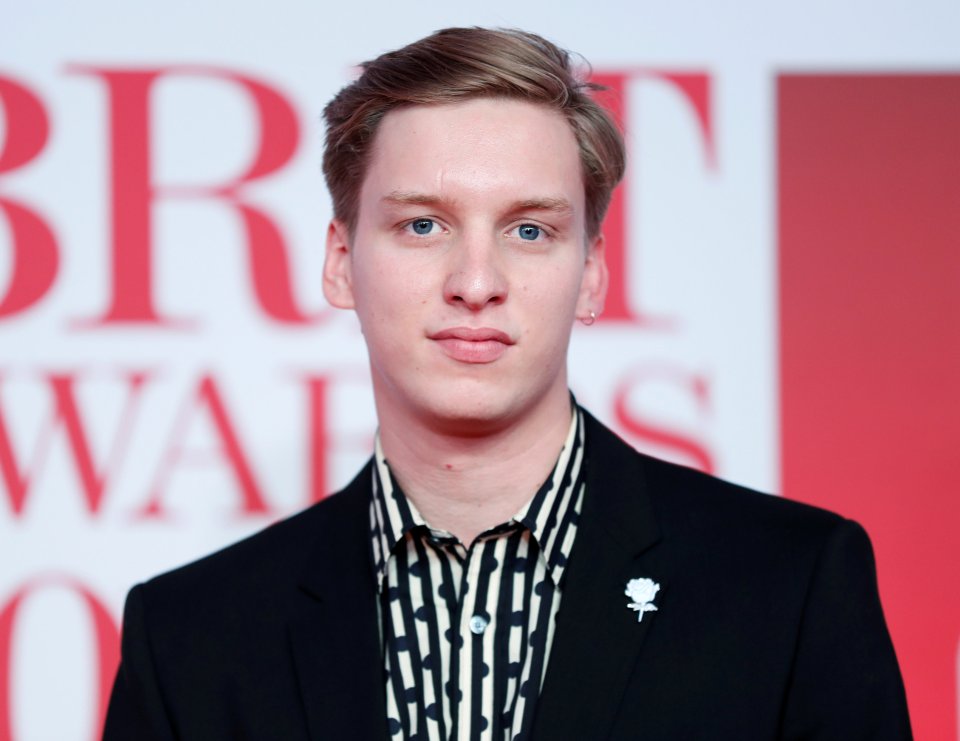  George Ezra has split up with his girlfriend of three years