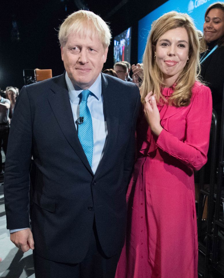  Boris Johnson's pregnant fiancée Carrie Symonds received twice-daily updates about his condition