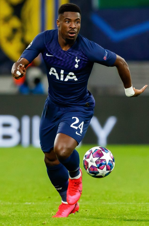  Aurier, 27, has revealed he is still wishing to return to PSG