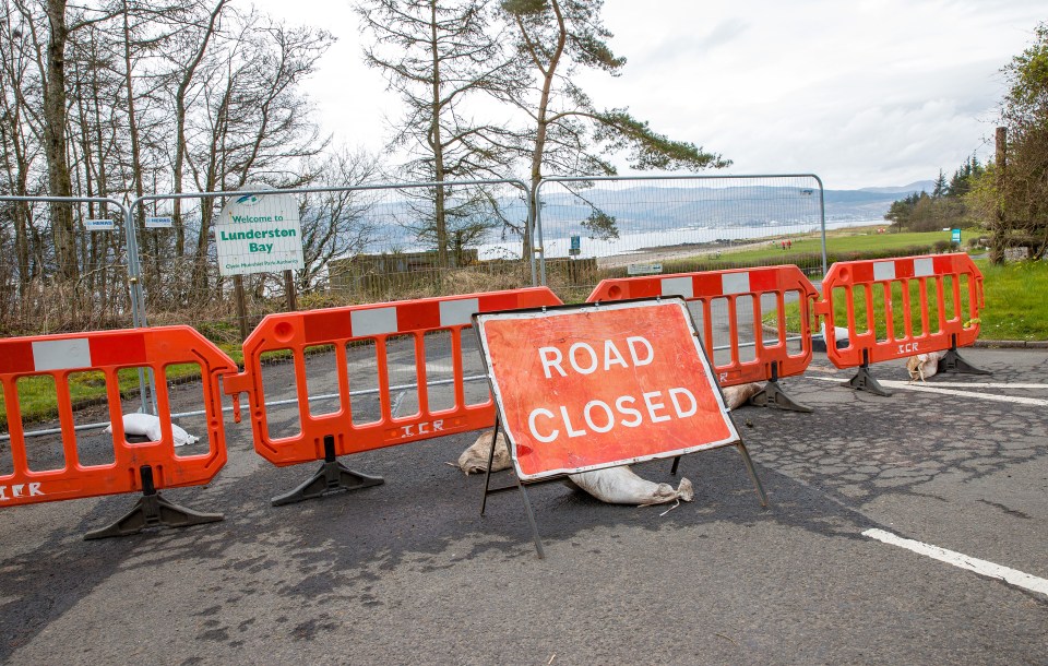  Beaches and parks are closing across the UK to prevent people from crowding