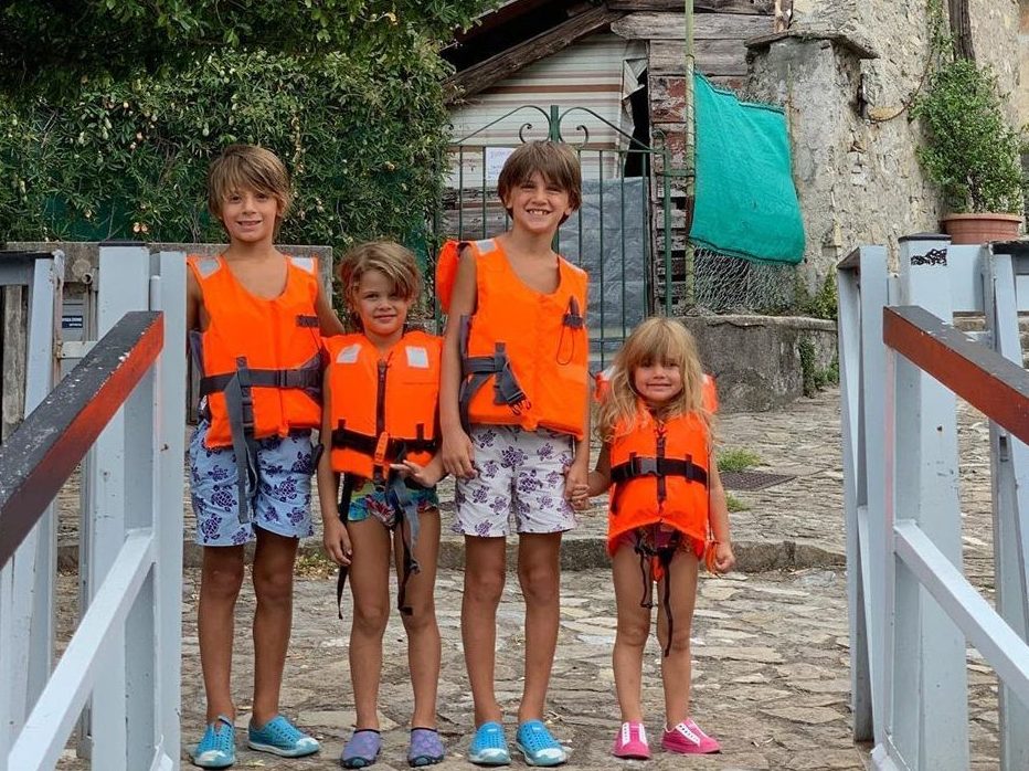  The home features its own dock where Wanda Nara's kids love to swim from