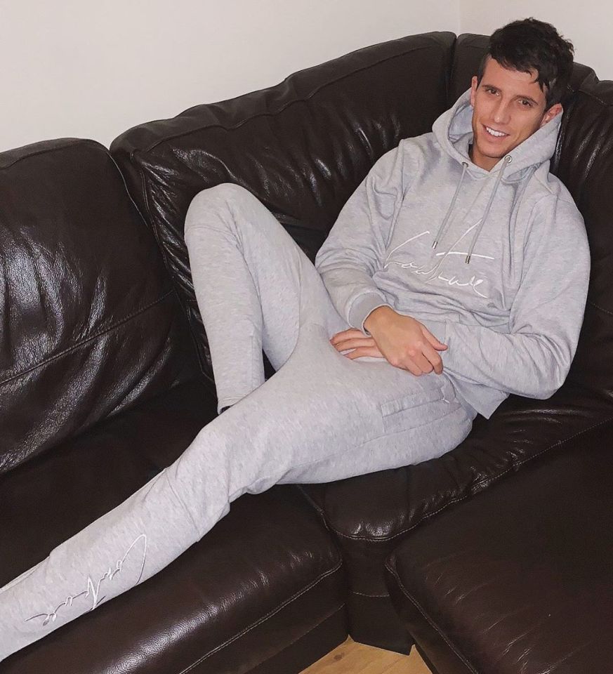  Inside Love Island's Callum Macleod's home with pristine white kitchen, leather sofa and huge flat screen TV